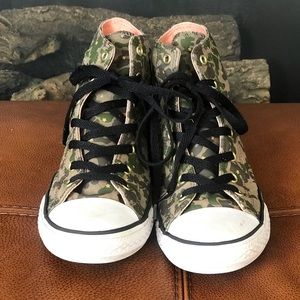 CONVERSE SNEAKERS